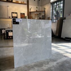 Abruzzo_Gray_Polido_-_Castelli_-_82x82_2
