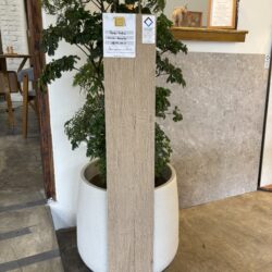 Porcelanato Perola Rustico 20x122 - Embramaco