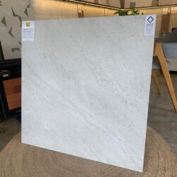 Porcelanato Pietra Basalto Natural Gray 90x90 - Embramaco