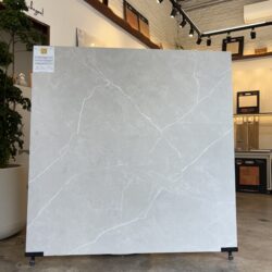 Porcelanato Splendor Grigio Acetinado 121x121 - Helena