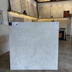Porcelanato Versalhes Bone Acetinado 83x83 - Castelli