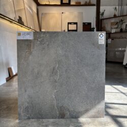 Porcelanato Vision Gray Rústico 83x83 - Helena