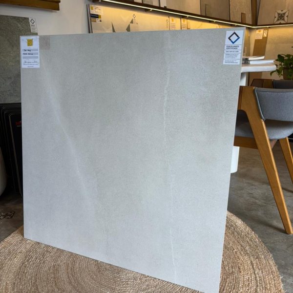 Basalto Greige 90x90 Acetinado - Castelli