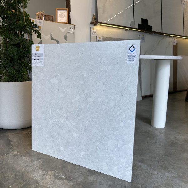 Porcelanato Quios Acetinado 83×83 – Damme – Livesti Porcelanatos